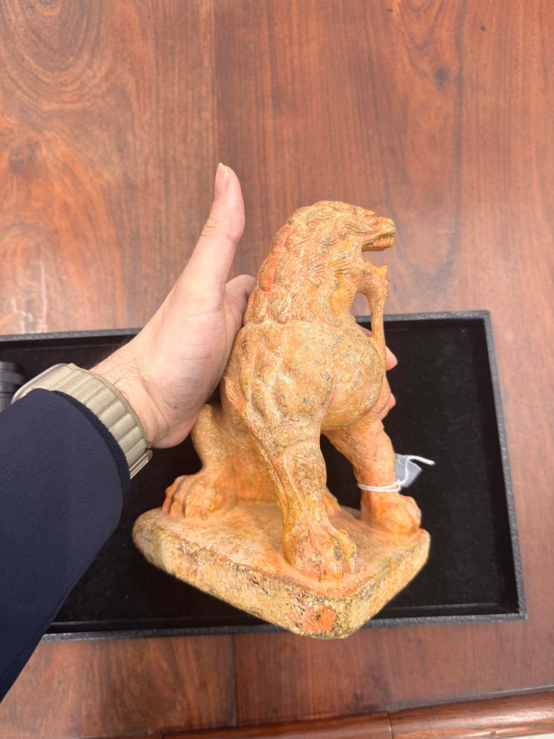 或為唐 大理石雕瑞獅像 | A Chinese marble carving of a lion, possibly Tang dynasty - 图19