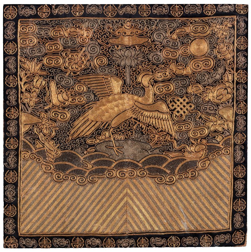 清十九世紀 刺繡文官錦雞圖補子一組三件 | Three Chinese civil official's embroidered 'pheasant' silk rank badges, buzi, Qing dynasty, 19th century - 图2