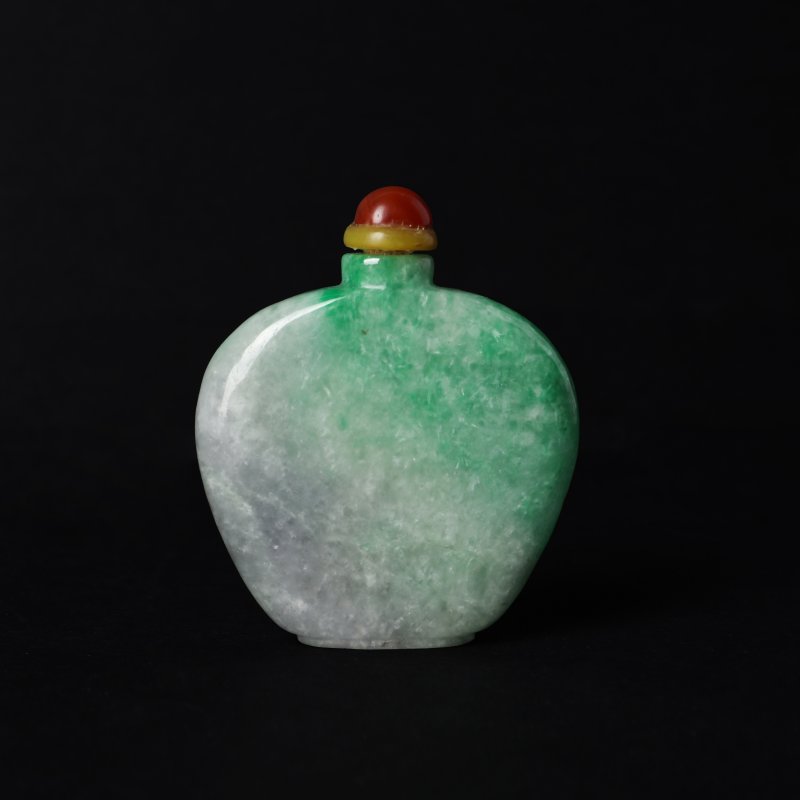 十九/二十世紀 青玉鼻煙壺 | A Chinese jade snuff bottle, 19th/20th century - 图2