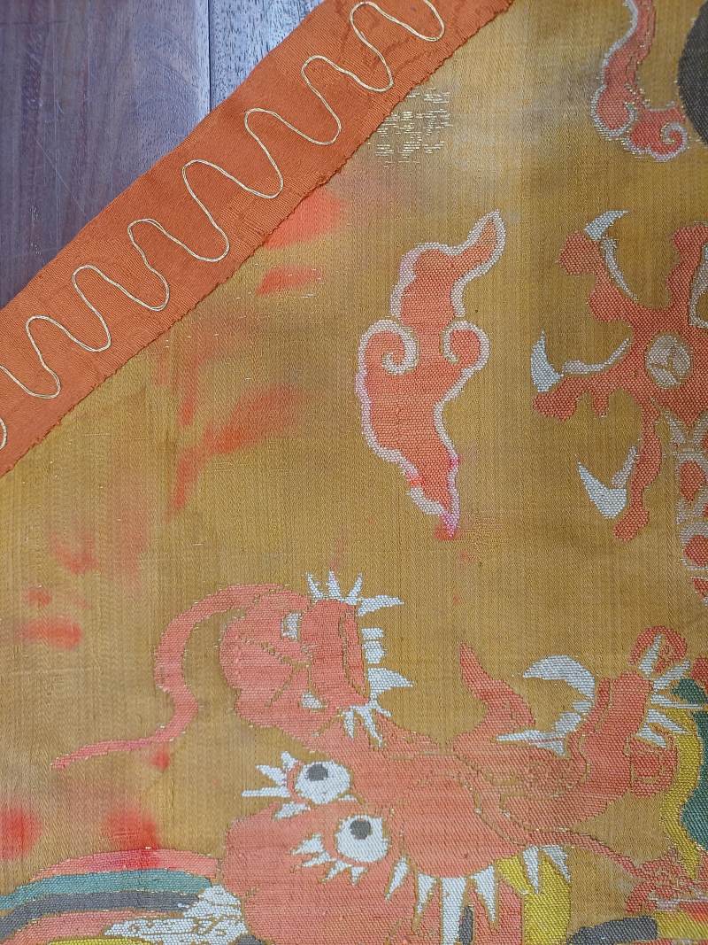 明萬曆 織錦雲龍紋軍儀大旗 | A Chinese silk brocade 'dragon' panel fragment, Ming dynasty, Wanli period - 图6