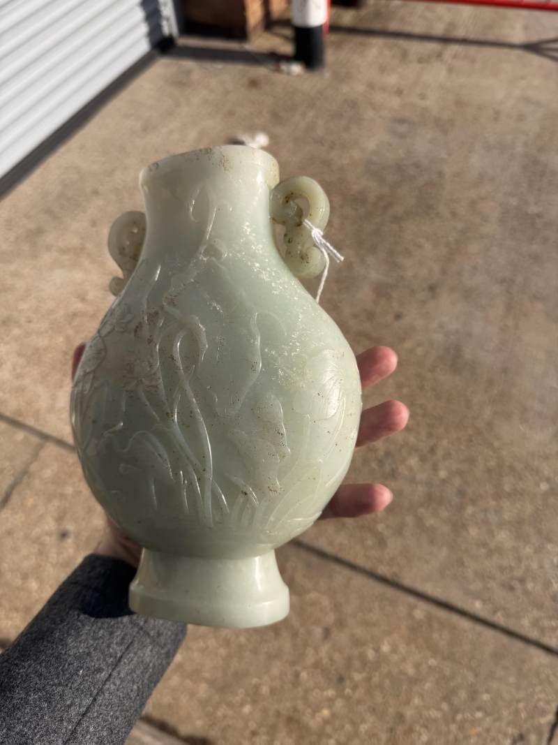 清乾隆 青玉雕蓮塘清趣圖瓶 | A fine Chinese celadon jade 'lotus pond' vase, Qing dynasty, Qianlong period - 图27