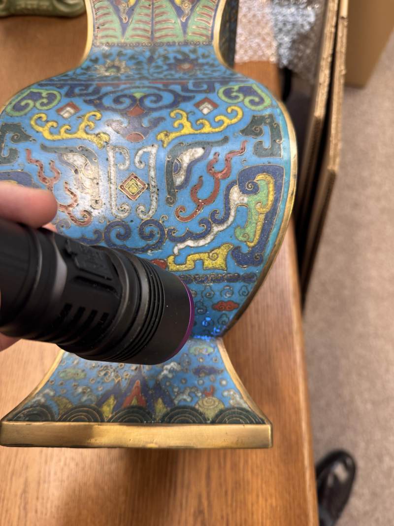 十七世紀 掐絲琺瑯掐絲掐絲銅鍍金饕餮紋方壺 | A fine Chinese cloisonné enamel and gilt-bronze 'taotie' vase, fanghu, Ming dynasty, 17th century - 图40