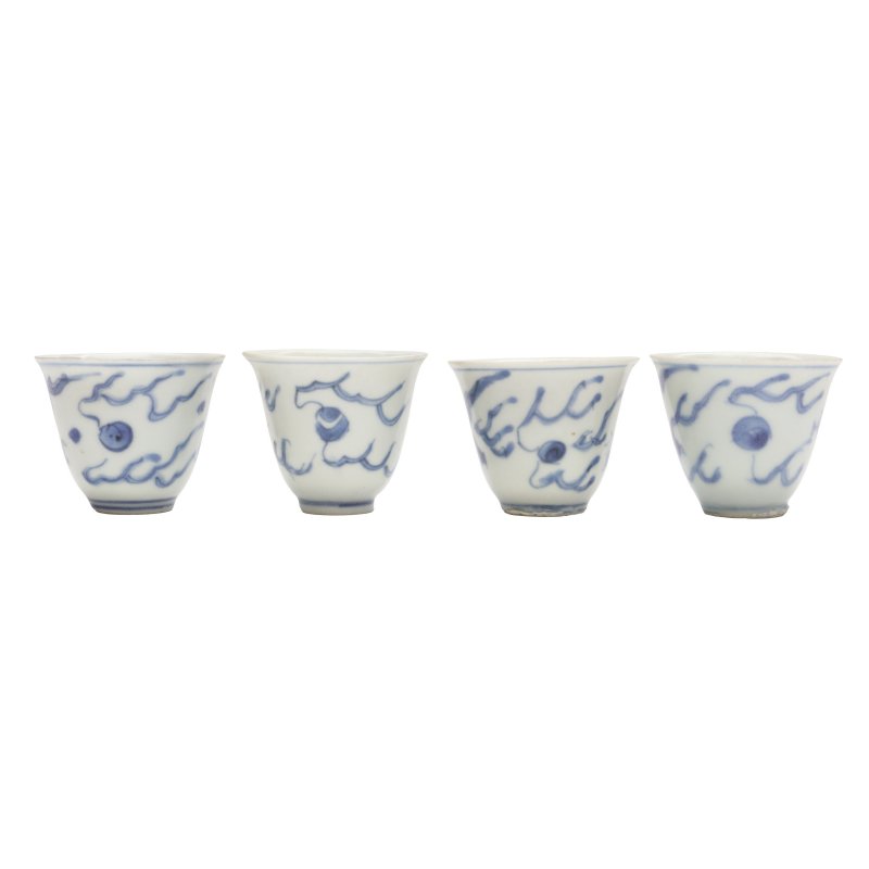 十七世紀 哈徹號沈船出水 青花龍紋酒盃一組四件 | A set of four Chinese blue and white wine cups from the Hatcher Cargo, 17th century - 图12