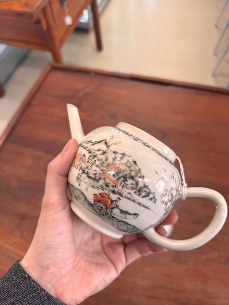 清乾隆 墨彩高粱收穫圖蓋壺 | Santos Collection | A rare Chinese export en-grisaille 'sorghum harvesting' teapot, Qing dynasty, Qianlong period - 图27