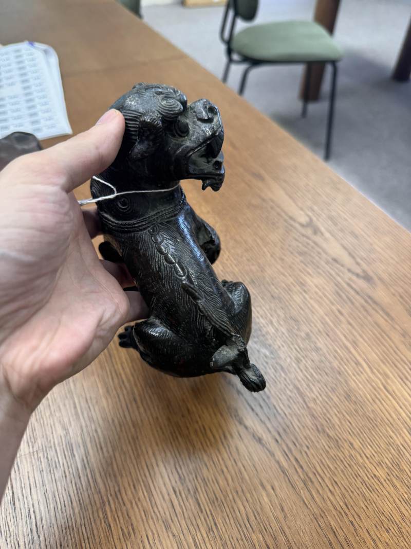 明 銅佛獅坐像 | A Chinese bronze figure of a lion dog, Ming dynasty - 图17