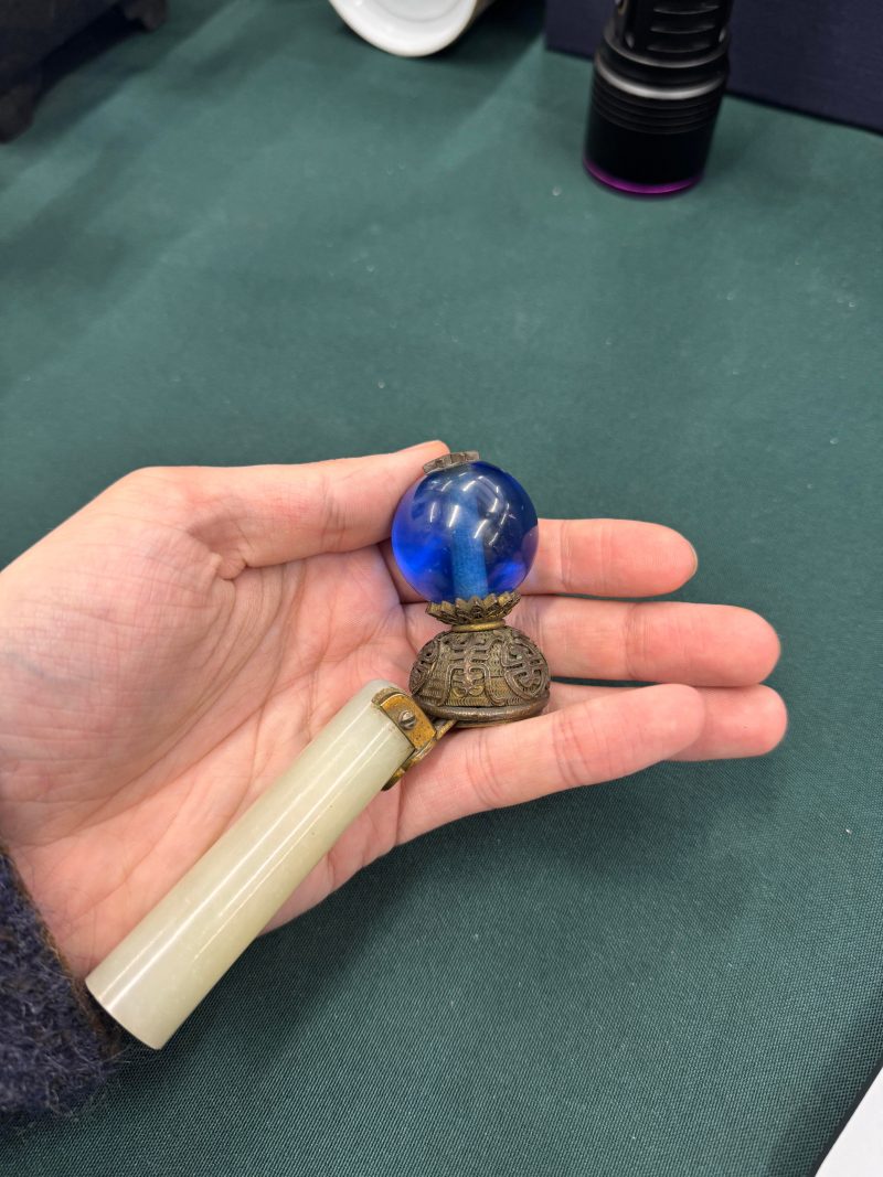 清 青玉北京藍料帽頂 | A Chinese celadon jade and peking glass mandarin hat finial, Qing dynasty - 图17