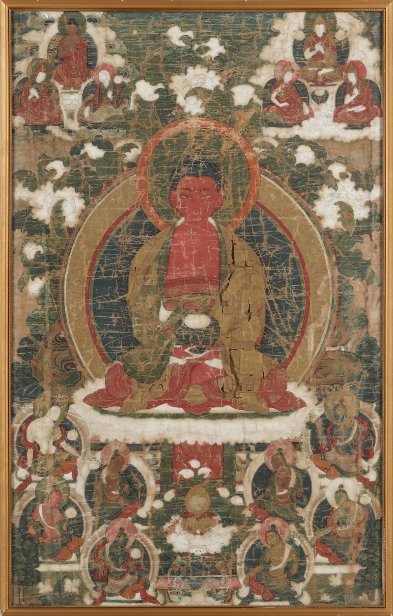 十七/十八世紀 西藏 布本彩繪阿彌陀佛唐卡 | A Tibetan painted thangka of Amitabha, 17th-18th century
