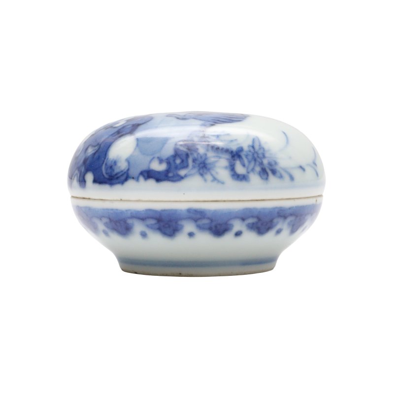 二十世紀 青花虎雞圖蓋盒《大明宣德年製》款 | A Chinese blue and white 'tiger and rooster' box and cover, 20th century, Xuande mark - 图2