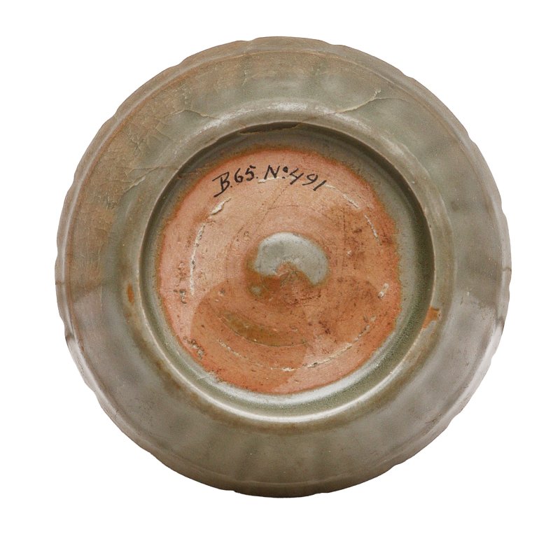 宋至元 龍泉青釉蔗段式洗 | A Chinese Longquan celadon-glazed brush washer, Song-Yuan dynasty - 图3