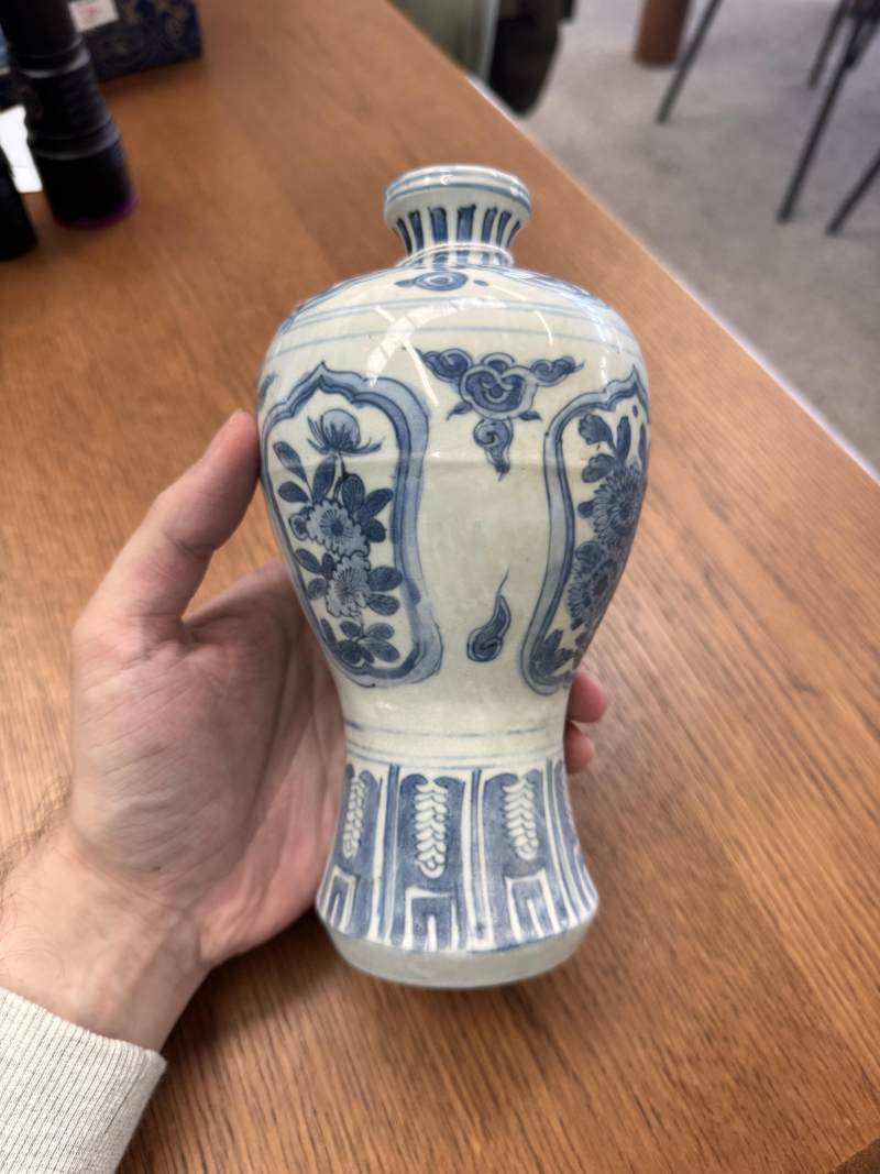 明十六世紀 青花花卉紋梅瓶 | Santos Collection | A Chinese blue and white 'floral' vase, meiping, Ming dynasty, 16th century - 图6