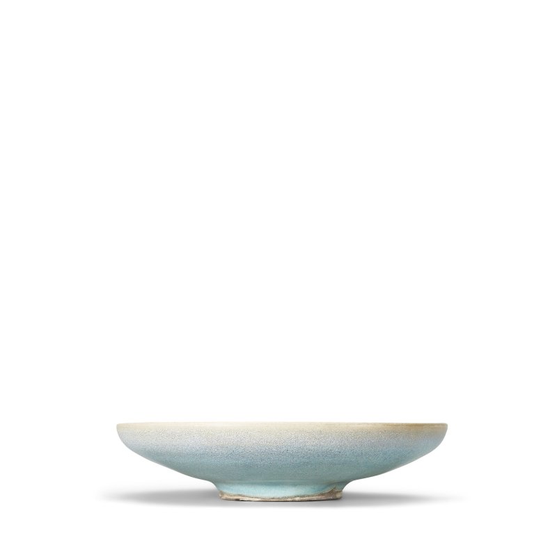 北宋/金 鈞窯天藍釉盤 | A JUN LAVENDAR-BLUE GLAZED SHALLOW DISH - 图3