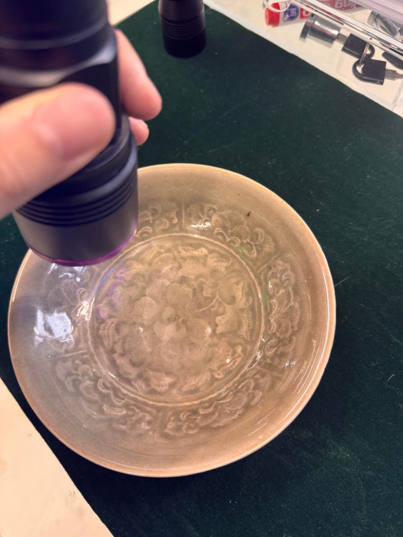 北宋 耀州窯青釉刻花牡丹紋盌 | Santos Collection | A Chinese Yaozhou celadon 'peony' bowl, Northern Song dynasty - 图18