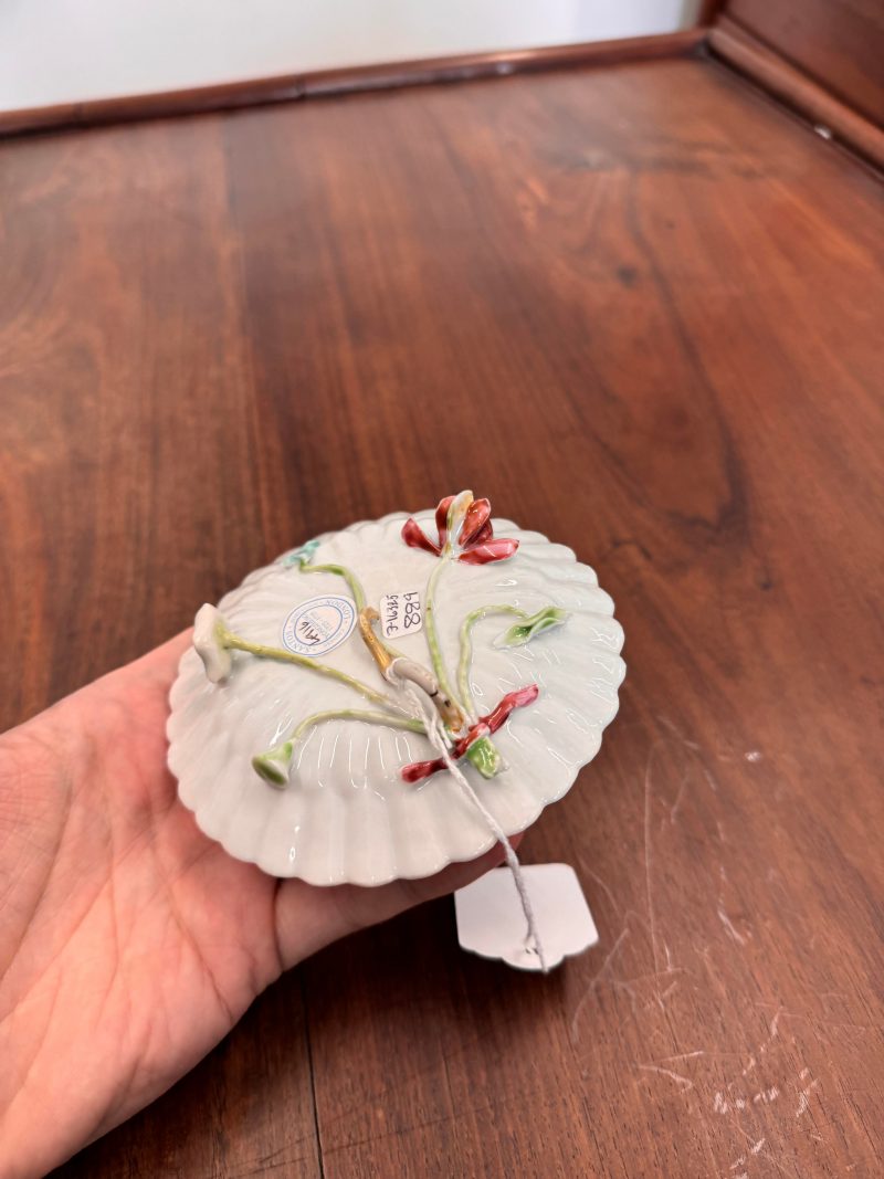 清雍正 粉彩荷塘金魚紋盃及小盤 | Santos Collection | A Chinese export famille-rose 'carp and lotus' cup and saucer, Qing dynasty, Yongzheng period - 图13