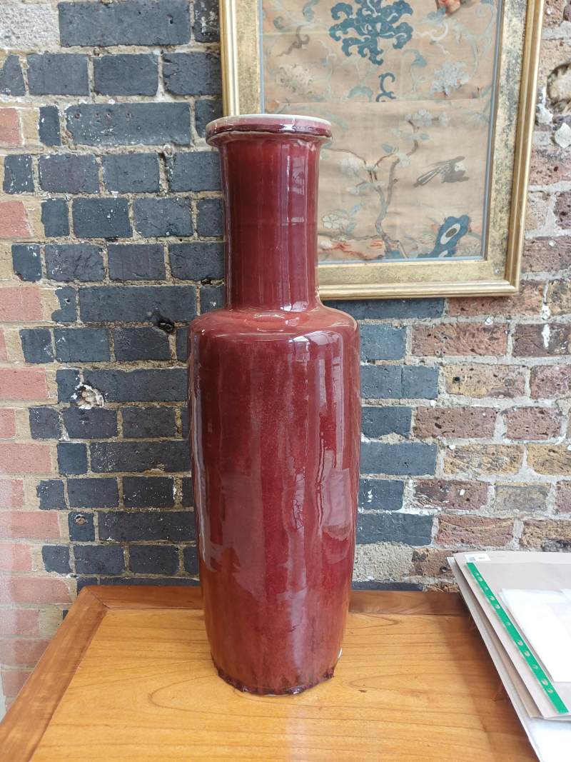 清康熙 郎窯紅釉棒槌瓶 | A rare and very large Chinese copper red-glazed 'Langyao' rouleau vase, Qing dynasty, Kangxi period - 图7