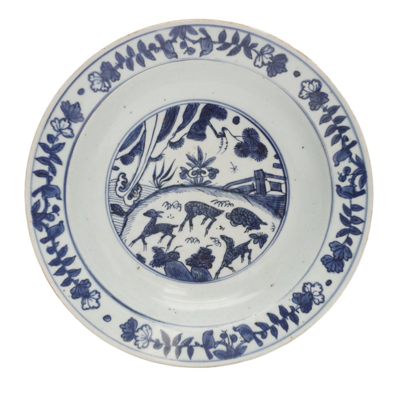 明 青花瑞鹿圖盤 | A Chinese blue and white 'deer' dish, Ming dynasty - 图1