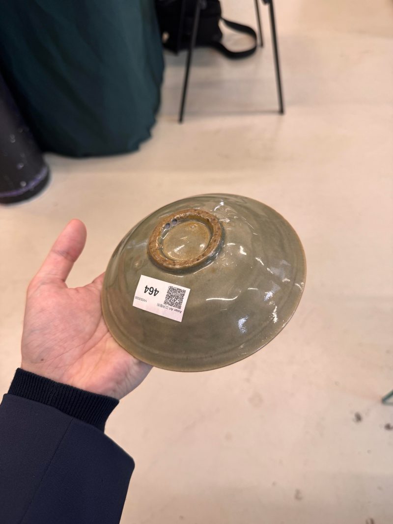 北宋 耀州窯青釉刻花牡丹紋盌 | Santos Collection | A Chinese Yaozhou celadon 'peony' bowl, Northern Song dynasty - 图9