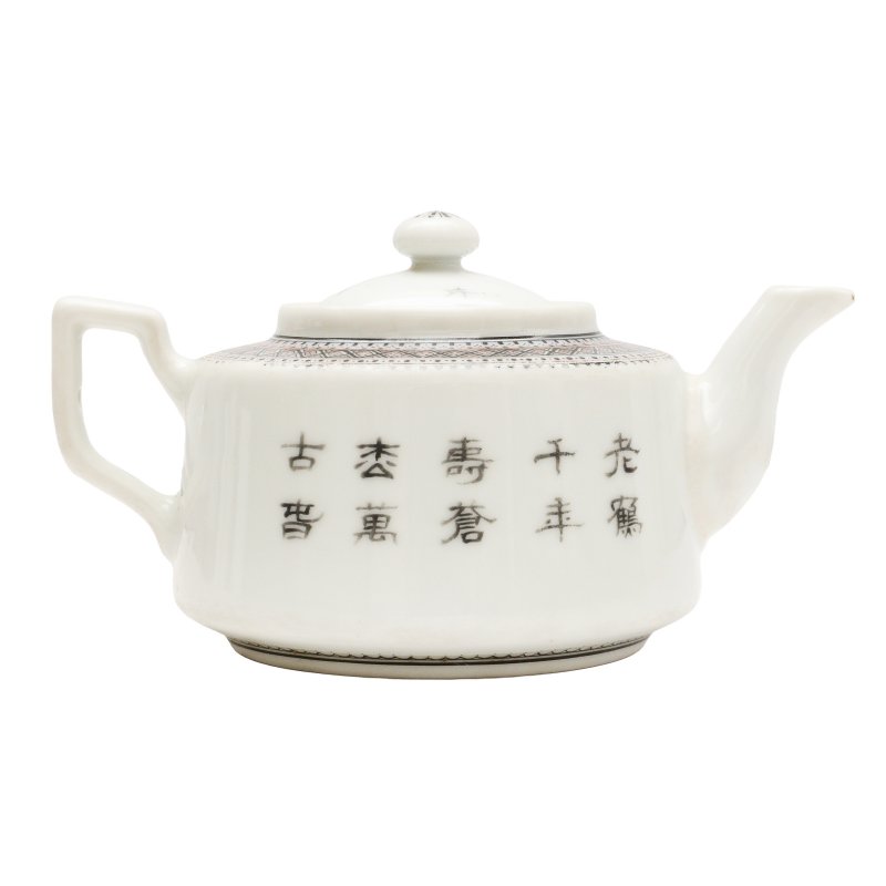 民國 粉彩仙鶴圖蓋壺 | A Chinese famille-rose 'cranes' teapot, Republic period - 图3
