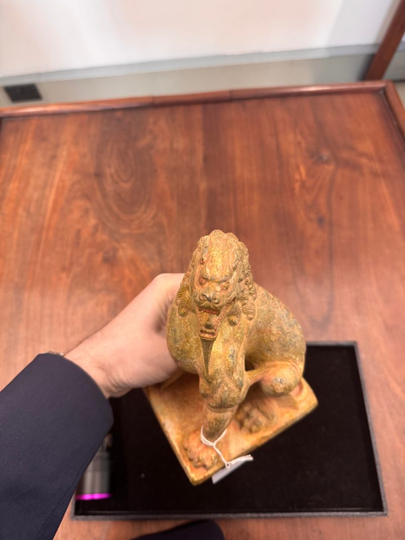 或為唐 大理石雕瑞獅像 | A Chinese marble carving of a lion, possibly Tang dynasty - 图21