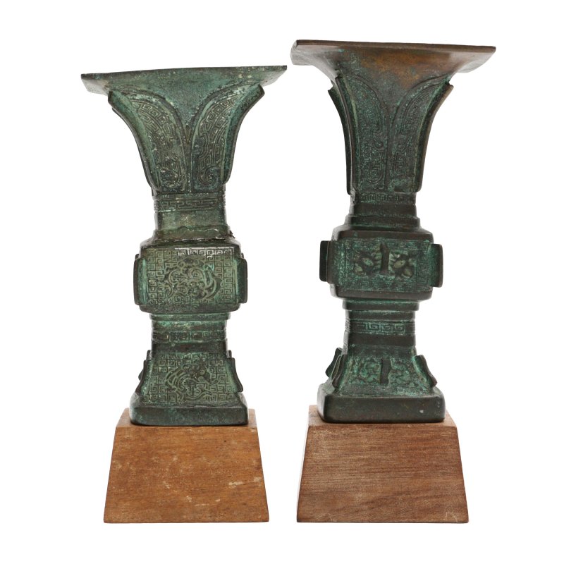 明 銅仿古饕餮紋花觚一對 | Two Chinese archaistic bronze 'gu' vases, Ming dynasty - 图4
