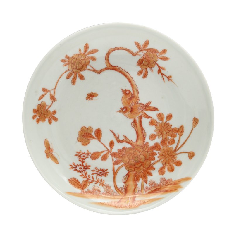 清光緒 礬紅彩花鳥紋盤 《大清光緒年製》款 | A Chinese rouge-de-fer 'birds and flowers' dish, Qing dynasty, Guangxu period