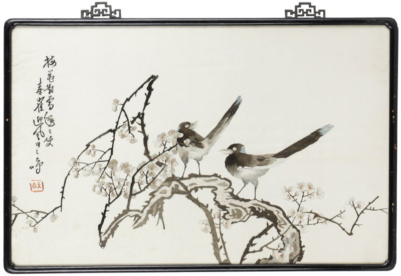 二十世紀 刺繡花鳥圖掛屏 | A Chinese embroidered silk 'birds' panel, 20th century - 图3