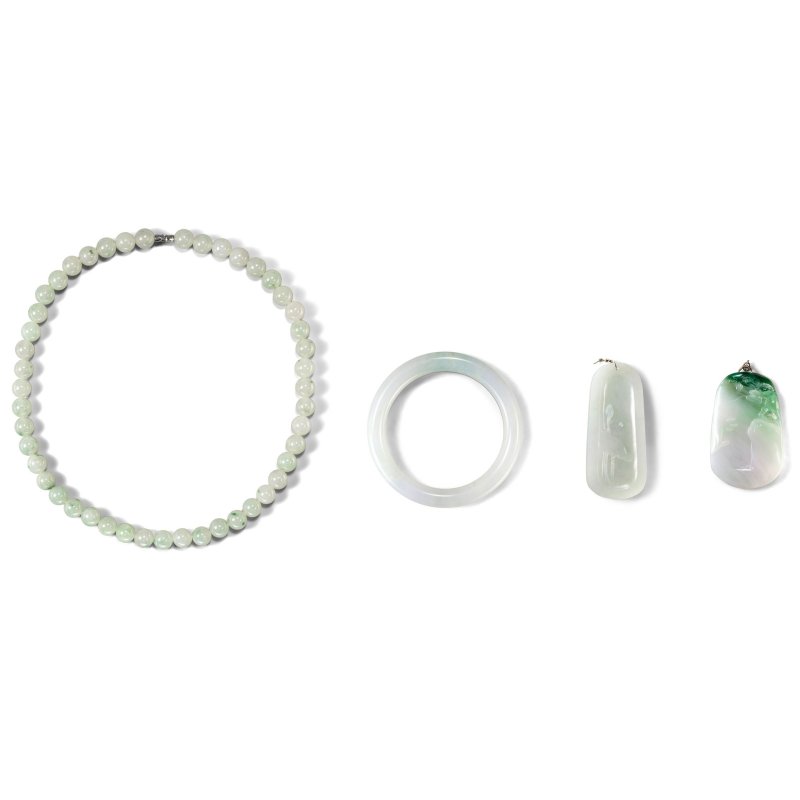 二十世紀 翡翠玉飾 一組四件 | A GROUP OF FOUR JADEITE CARVINGS - 图2