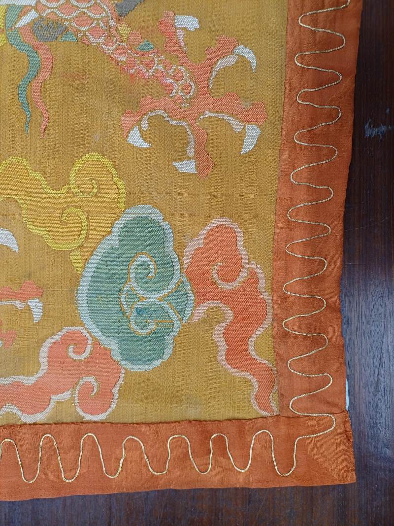 明萬曆 織錦雲龍紋軍儀大旗 | A Chinese silk brocade 'dragon' panel fragment, Ming dynasty, Wanli period - 图8