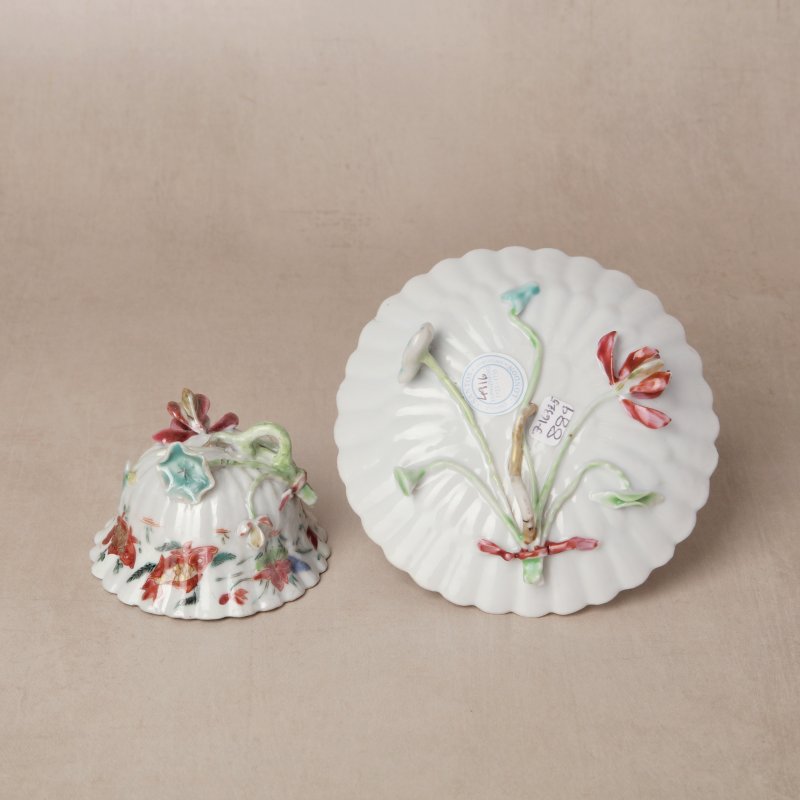 清雍正 粉彩荷塘金魚紋盃及小盤 | Santos Collection | A Chinese export famille-rose 'carp and lotus' cup and saucer, Qing dynasty, Yongzheng period - 图3