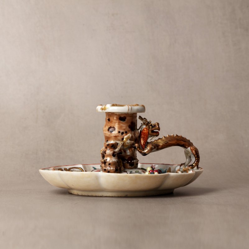 清乾隆 約1780年 粉彩燭台 | Santos Collection | A fine Chinese export famille-rose candlestick, Qing dynasty, Qianlong period, circa 1780 - 图2