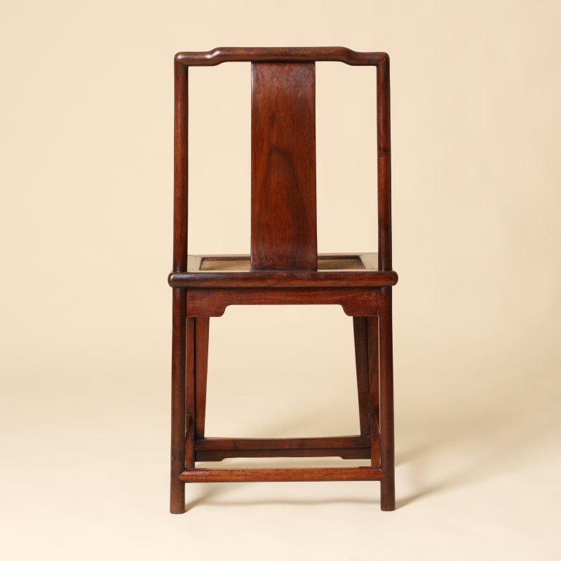 清十八/十九世紀 花梨木燈掛椅 | A Chinese huali yoke-back side chair, dengguayi, Qing dynasty, 18th/19th century - 图2