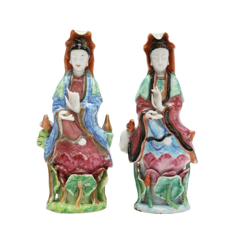 十九世紀 粉彩觀音菩薩立像一對 | Two Chinese famille-rose figures of Guanyin, 19th century
