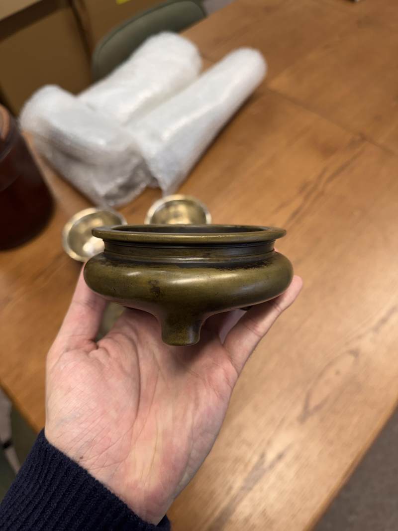 清十九世紀 三足銅爐 | A Chinese bronze tripod censer, Qing dynasty, 19th century - 图4