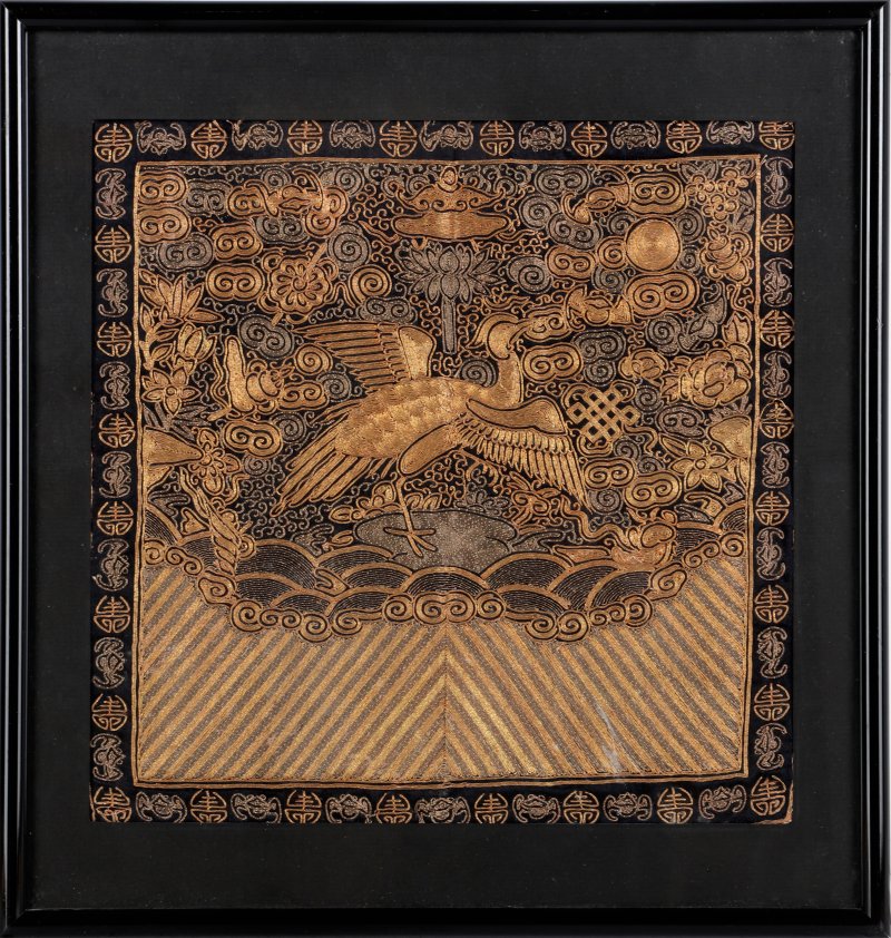 清十九世紀 刺繡文官錦雞圖補子一組三件 | Three Chinese civil official's embroidered 'pheasant' silk rank badges, buzi, Qing dynasty, 19th century - 图3