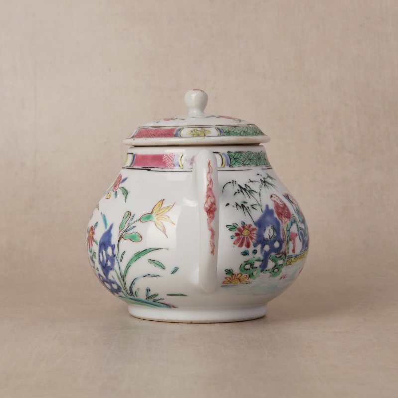 清乾隆 粉彩花卉紋蓋壼 | Santos Collection | A Chinese famille-rose 'floral' teapot, Qing dynasty, Qianlong period - 图2