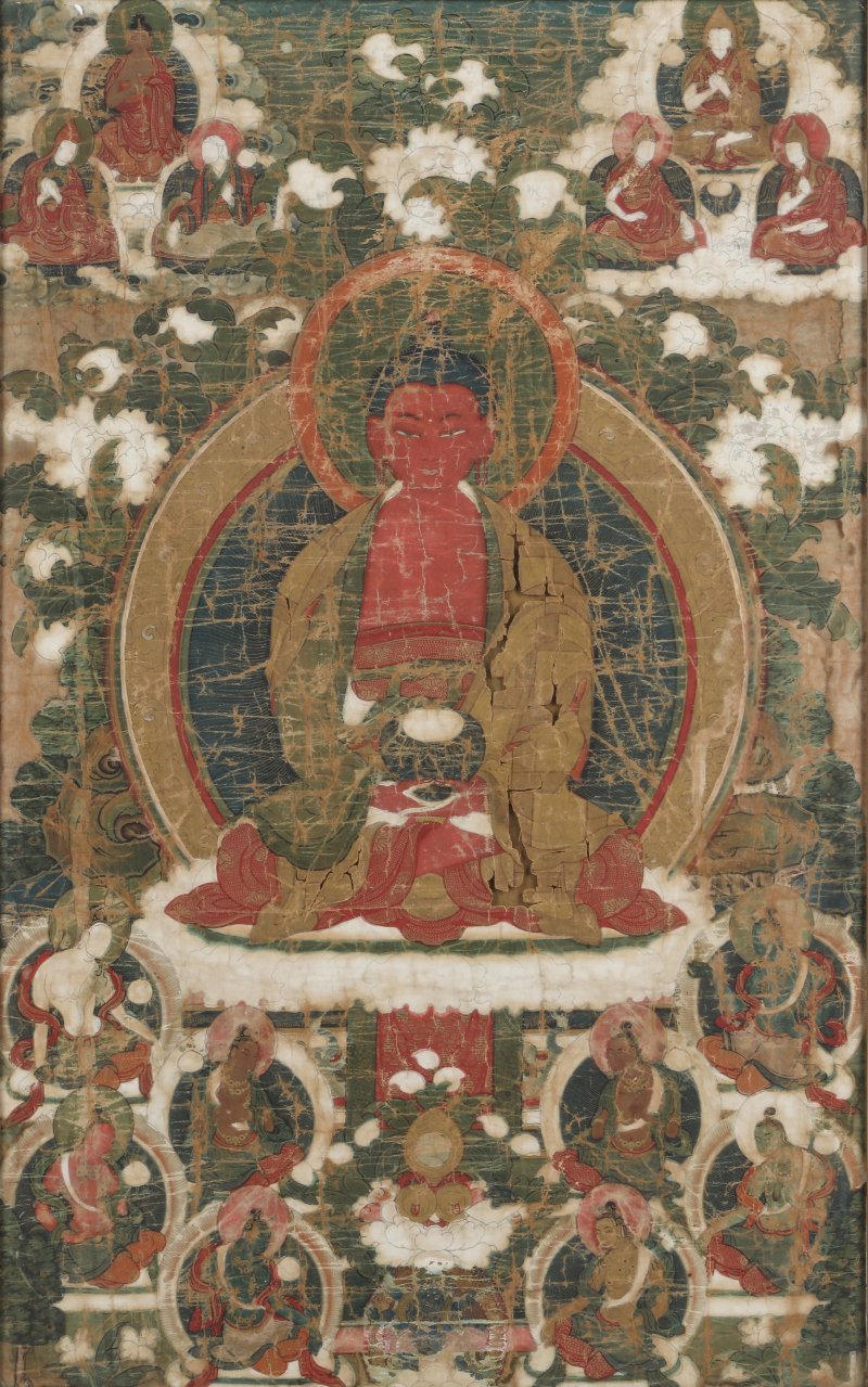 十七/十八世紀 西藏 布本彩繪阿彌陀佛唐卡 | A Tibetan painted thangka of Amitabha, 17th-18th century - 图2