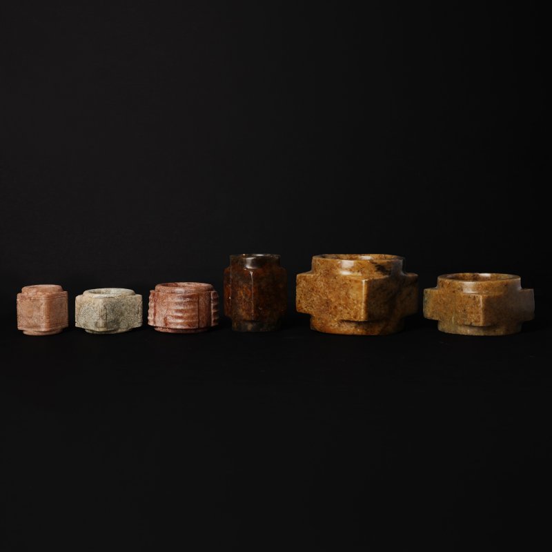 二十世紀 仿古玉琮一組六件 | Six Chinese archaistic jade 'cong' carvings, 20th century - 图4