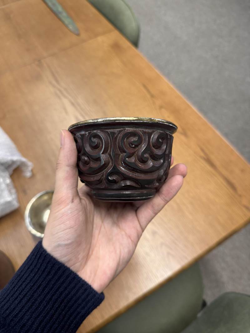 元/明 剔犀花卉紋盃一對 | A rare pair of Chinese 'tixi' lacquer cups, Yuan/Ming dynasty - 图25