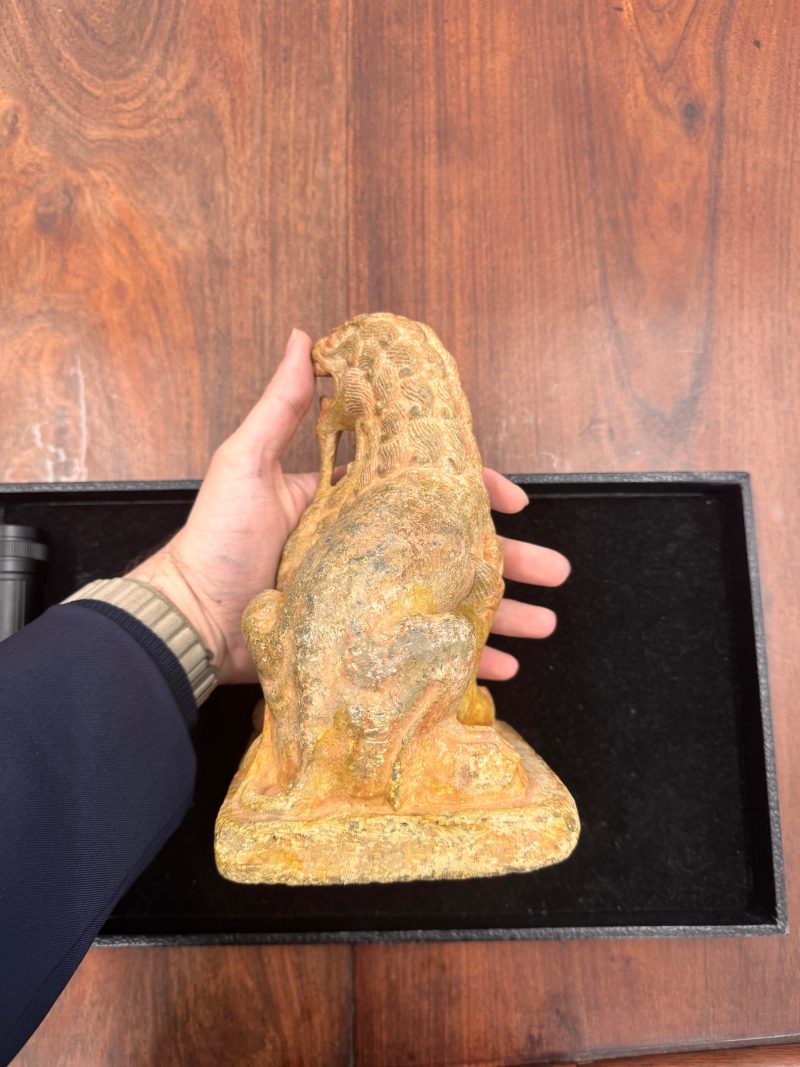 或為唐 大理石雕瑞獅像 | A Chinese marble carving of a lion, possibly Tang dynasty - 图23