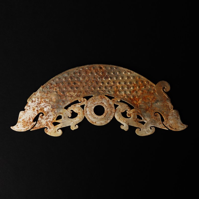 十九/二十世紀 仿古瑞獸紋玉牌 | A Chinese archaistic carved jade 'mythical beast' plaque, 19th/20th century - 图2