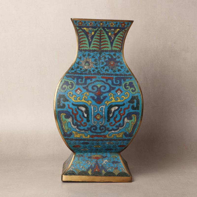 十七世紀 掐絲琺瑯掐絲掐絲銅鍍金饕餮紋方壺 | A fine Chinese cloisonné enamel and gilt-bronze 'taotie' vase, fanghu, Ming dynasty, 17th century - 图12