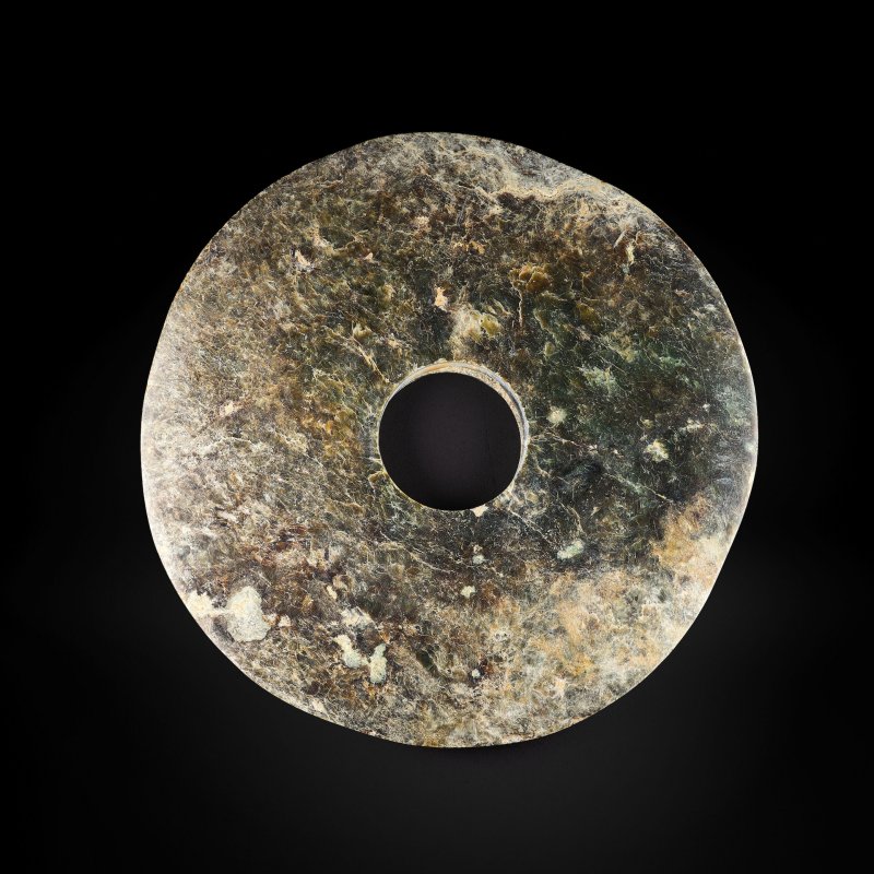 或為新石器時期 玉璧 | A JADE DISC, BI - 图2