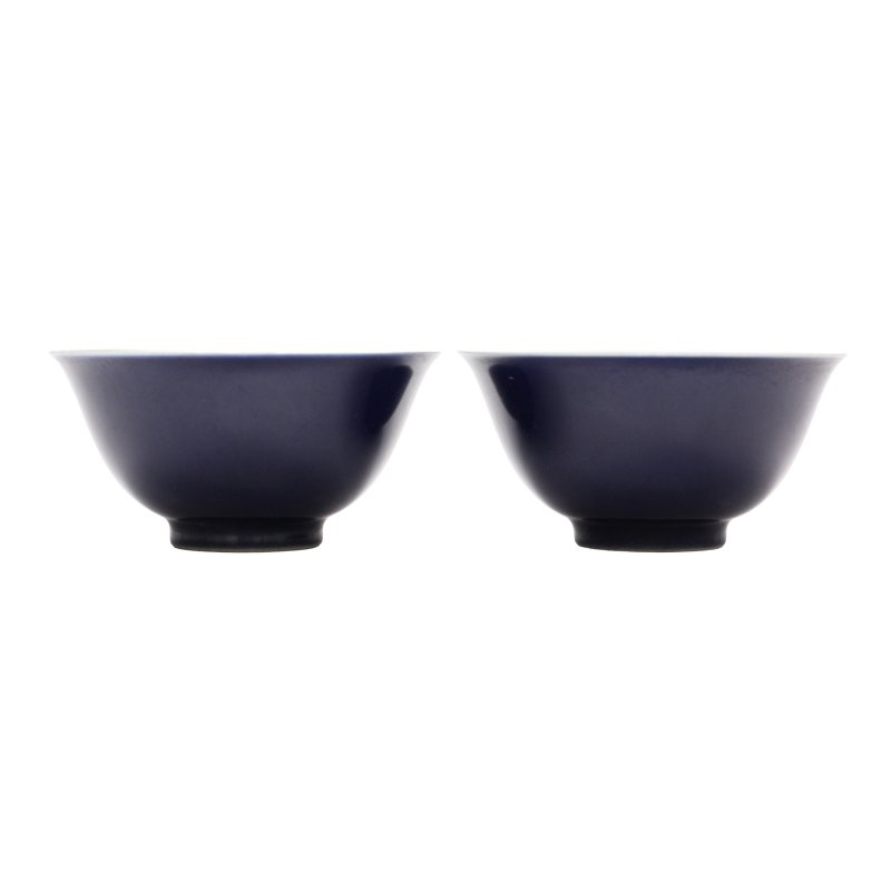 十九/二十世紀 霽藍釉盃一對 《大清雍正年製》款 | A pair of Chinese blue-glazed cups, 19th/20th century