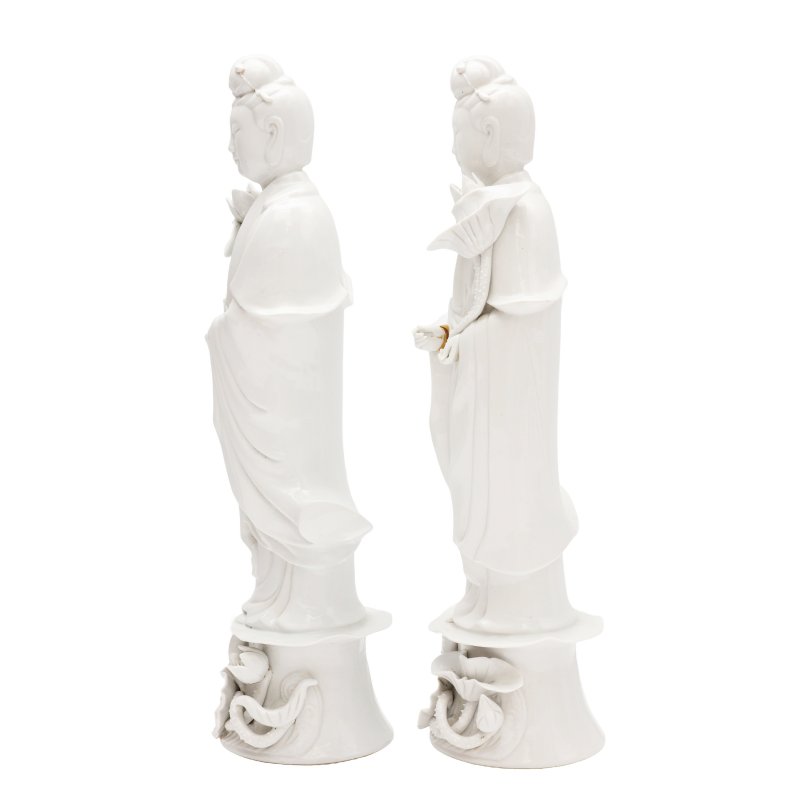 二十世紀 德化白瓷觀音菩薩立像一組兩件 | Two Chinese dehua figures of Guanyin, 20th century - 图2