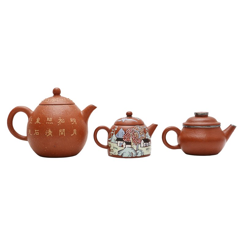 二十世紀 宜興紫砂蓋壺 一組三件 | Three Chinese Yixing zisha teapots and covers, 20th century - 图4