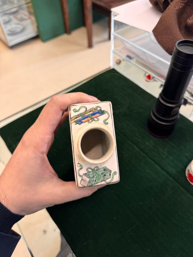 清康熙 粉彩花卉紋茶蓋罐 | Santos Collection | A Chinese export famille-rose tea caddy, Qing dynasty, Kangxi period - 图17
