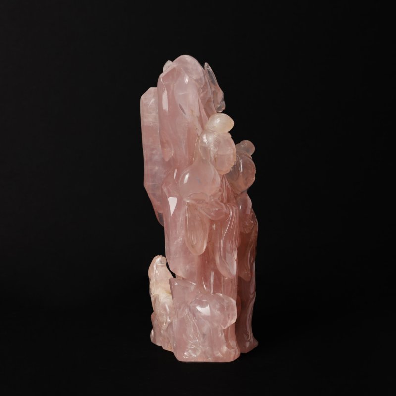二十世紀 粉晶雕仙人把件 | A large Chinese rose quartz carved 'immortals' group, 19th/20th century - 图4