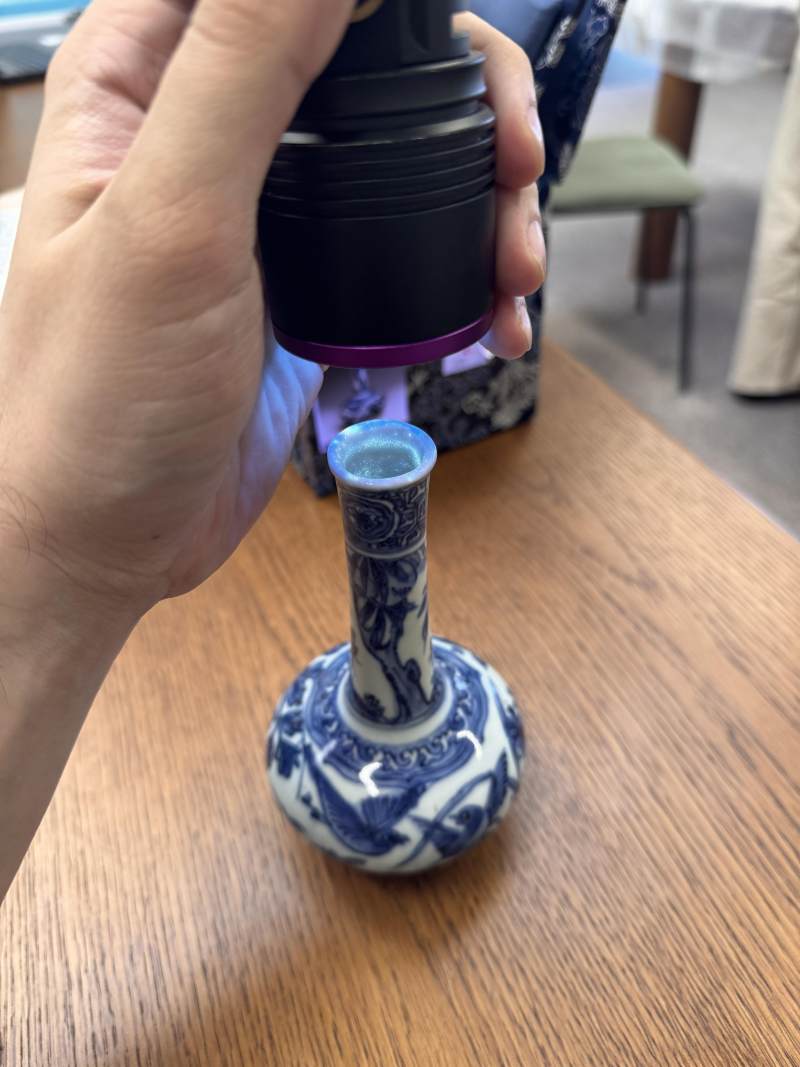 明 古染付青花花鳥圖膽瓶 | Santos Collection | A Chinese kosometsuke blue and white 'birds' bottle vase, Ming dynasty - 图13