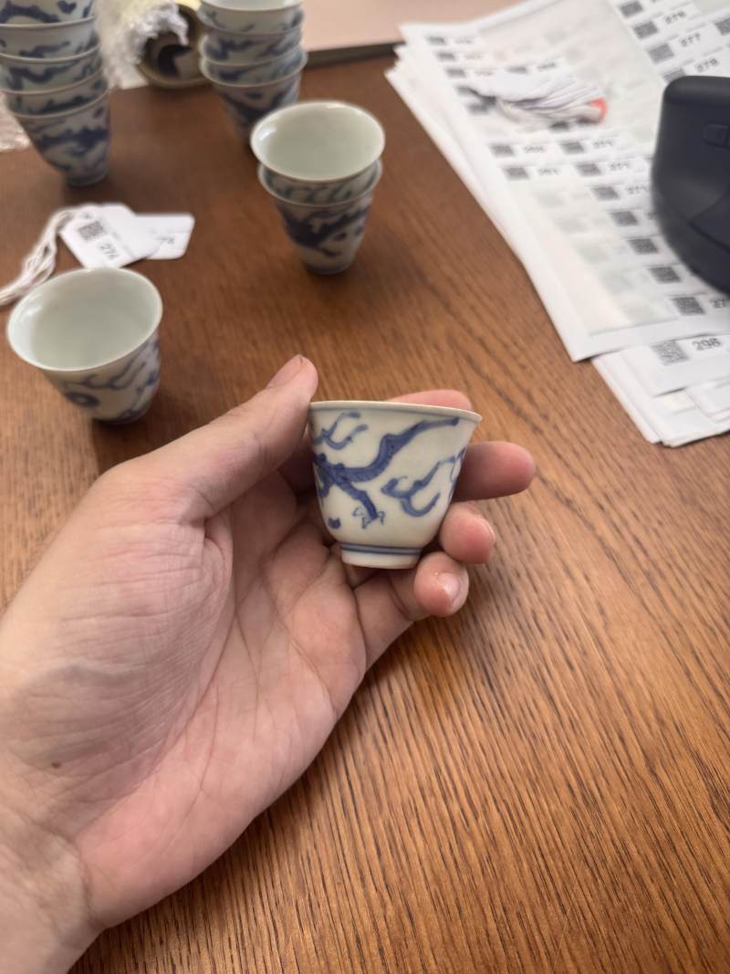 十七世紀 哈徹號沈船出水 青花龍紋酒盃一組四件 | A set of four Chinese blue and white wine cups from the Hatcher Cargo, 17th century - 图6