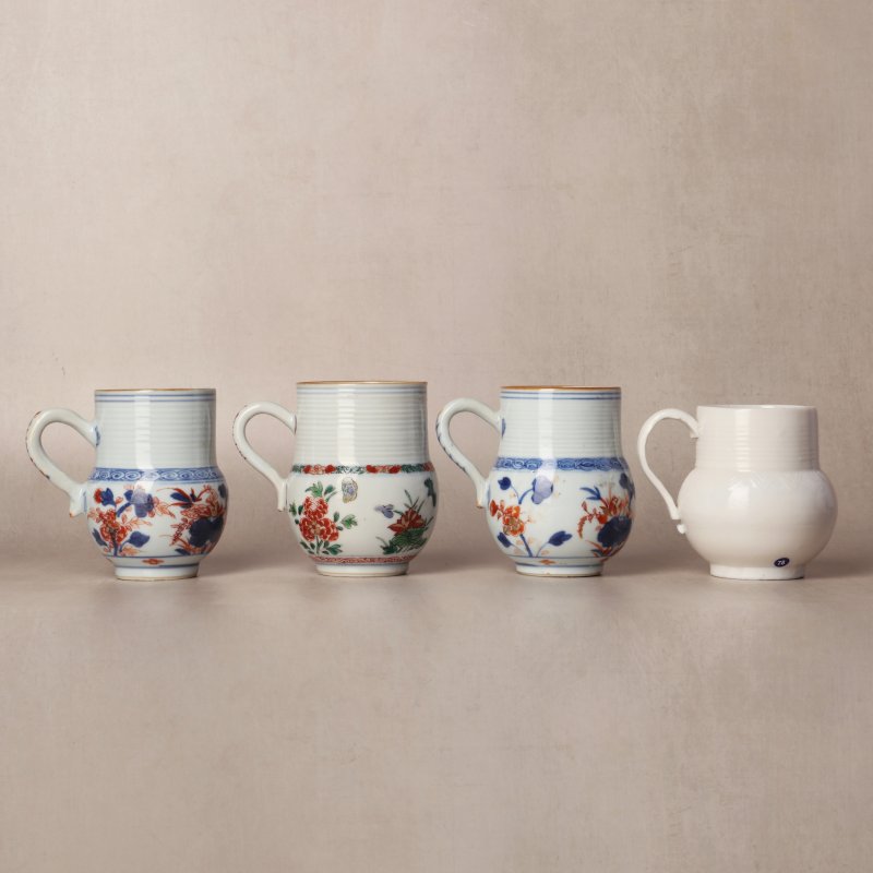 清康熙 伊萬里彩繪花卉紋馬克盃一組 | Santos Collection | A group of Chinese export Imari 'floral' mugs, Qing dynasty, Kangxi period - 图9
