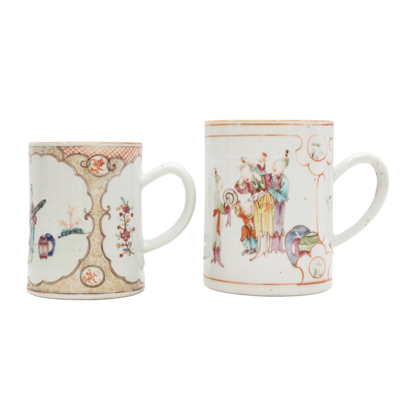 清十八世紀 粉彩人物故事圖馬克盃一組兩件 | Two Chinese famille-rose 'figural mugs, Qing dynasty, 18th century - 图1